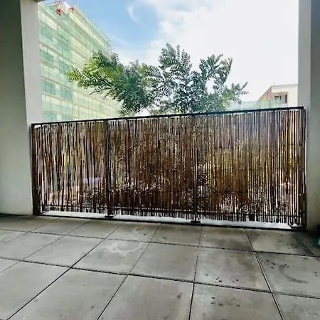 V Bratislave Apartman *